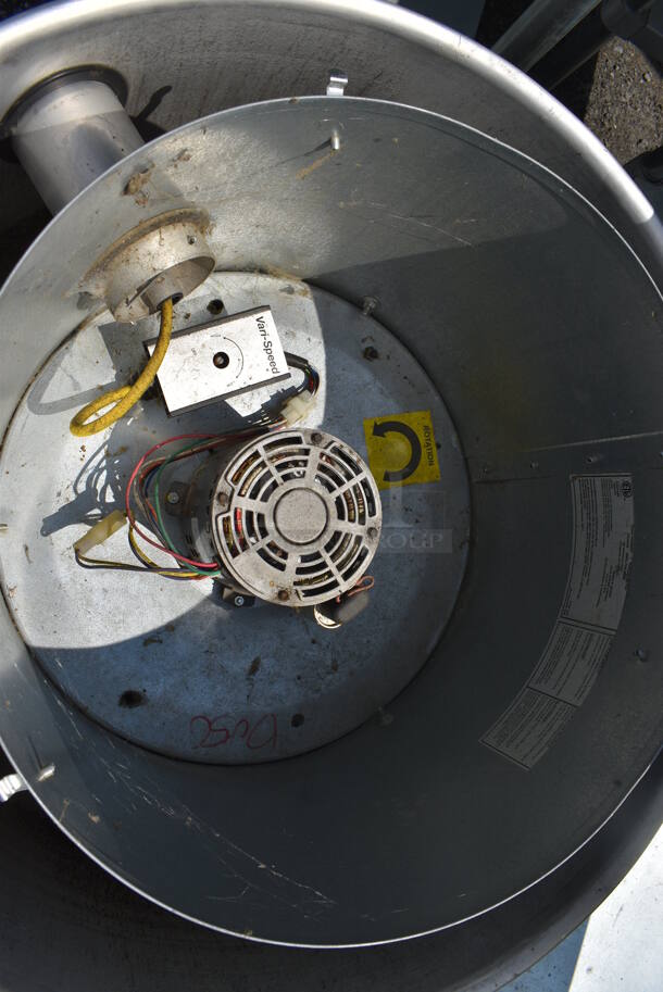 2020 FloAire Model DU50H Metal Commercial Rooftop Mushroom Exhaust Fan. 115 Volts, 1 Phase. 32x32x32 - Image 6 of 8