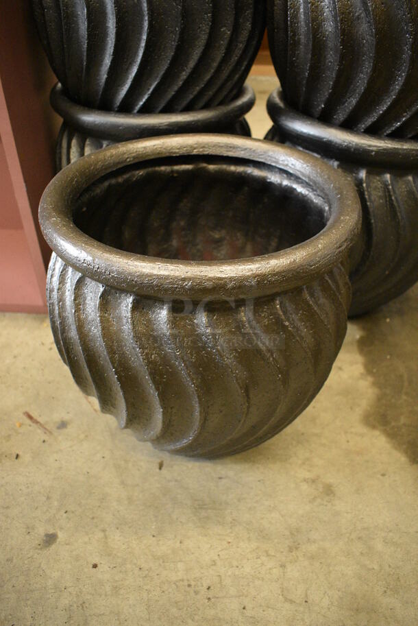 4 Black Poly Planter Pots. 13.5x13.5x15. 4 Times Your Bid! - Image 3 of 3
