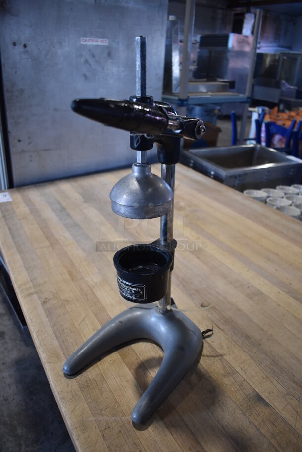 Hamilton Beach Metal Countertop Manual Juicer. 7x10x21 - Image 3 of 5