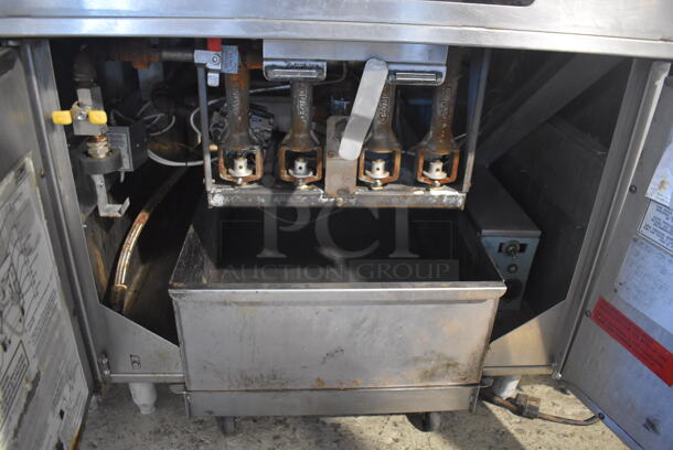 Pitco Frialator DD24RUFM Stainless Steel Commercial Natural Gas Powered Donut Fryer w/ Grease Trap. 72,000 BTU. 29x43x56 - Image 6 of 6