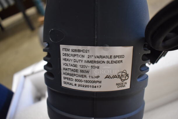 BRAND NEW SCRATCH AND DENT! AvaMix 928IBHD21 Stainless Steel Commercial 21" Shaft Immersion Blender. 120 Volts, 1 Phase. Tested and Working! - Image 5 of 9