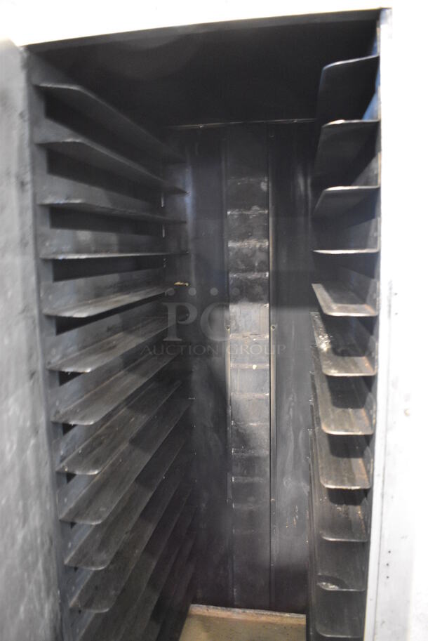 Metal Commercial Single Door Reach In Propane Gas Powered Vertical Smoker. 24.5x28.5x72 - Image 2 of 7