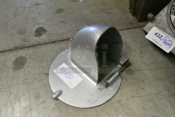 3 Metal Commercial Pelican Heads. See Pictures for What's Included. 3 Times Your Bid!  - Image 6 of 8