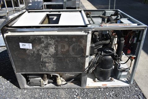 Hoshizaki KM-1600SRH3 Stainless Steel Commercial Ice Head. 208-230 Volts, 1 Phase. 48x27x28