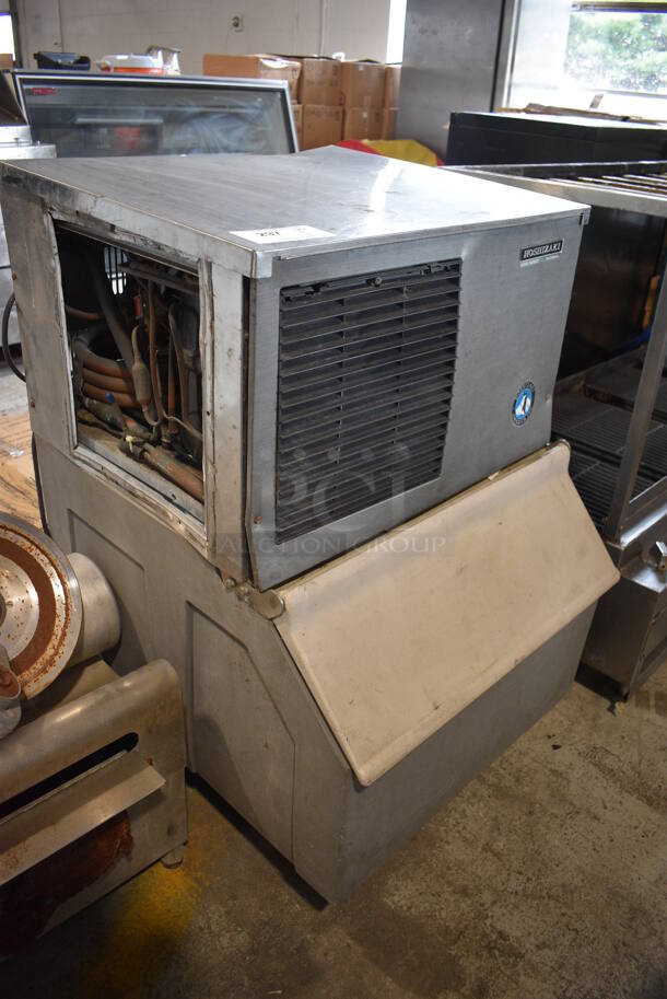 Hoshizaki Model KM-250BWE Metal Commercial Ice Machine Head on Bin. 115-120 Volts, 1 Phase. 25x30x39 - Image 4 of 5