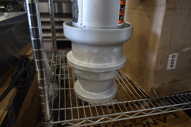 BRAND NEW SCRATCH AND DENT! Hobart Metal Commercial Garbage Disposal. 208/410 Volts, 3 Phase. - Image 4 of 5