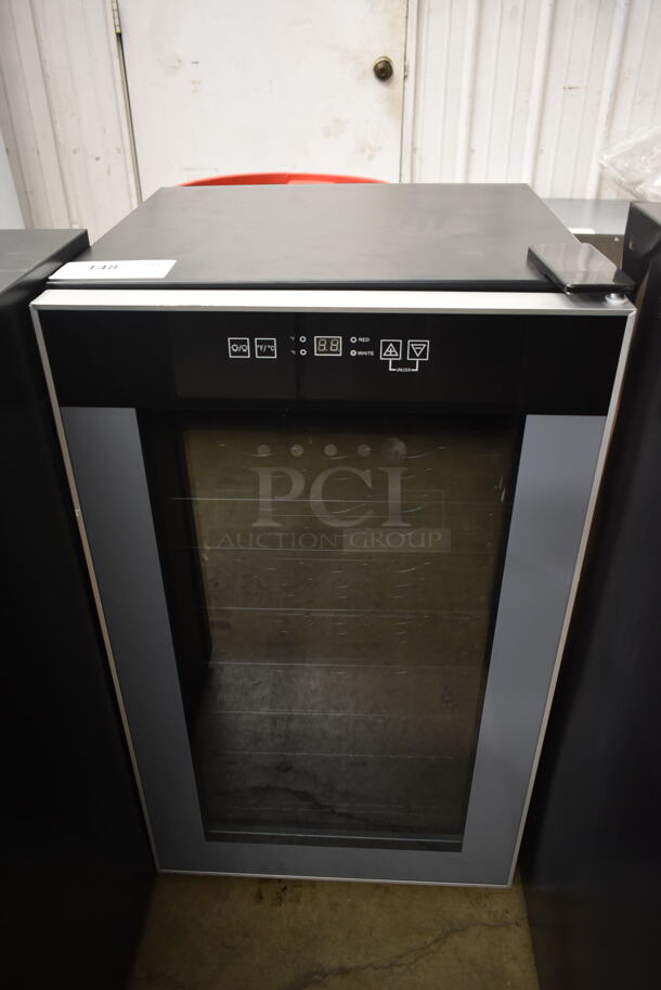 BRAND NEW SCRATCH AND DENT! Avanti WC34T2P Stainless Steel 20 inch Wide 34 Bottle Capacity Freestanding Wine Cooler Merchandiser. 115 Volts, 1 Phase. Tested and Working! - Image 1 of 4