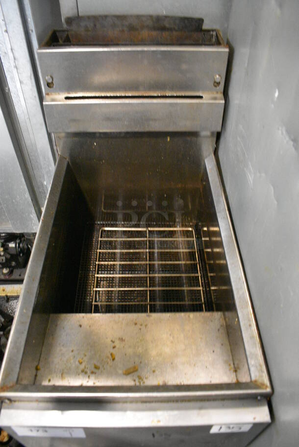 Cecilware Model FMP 40 Stainless Steel Commercial Floor Style Natural Gas Powered Deep Fat Fryer. 15.5x30x49 - Image 4 of 6