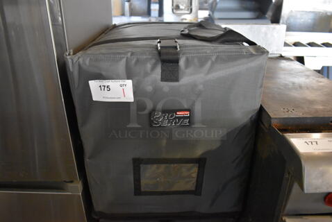 BRAND NEW! Rubbermaid Pro Serve Gray Insulated Front Load Food Carrying Catering Bag. 18.5x26x21