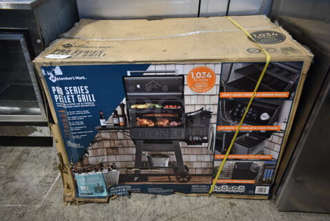 BRAND NEW IN BOX! Members Mark Pro Series Pellet Grill.