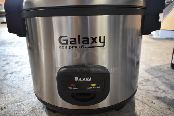 BRAND NEW SCRATCH AND DENT! Galaxy 177GRSC60 Stainless Steel 60 Cup Rice Cooker. 120 Volts, 1 Phase. Tested and Working! - Image 8 of 11