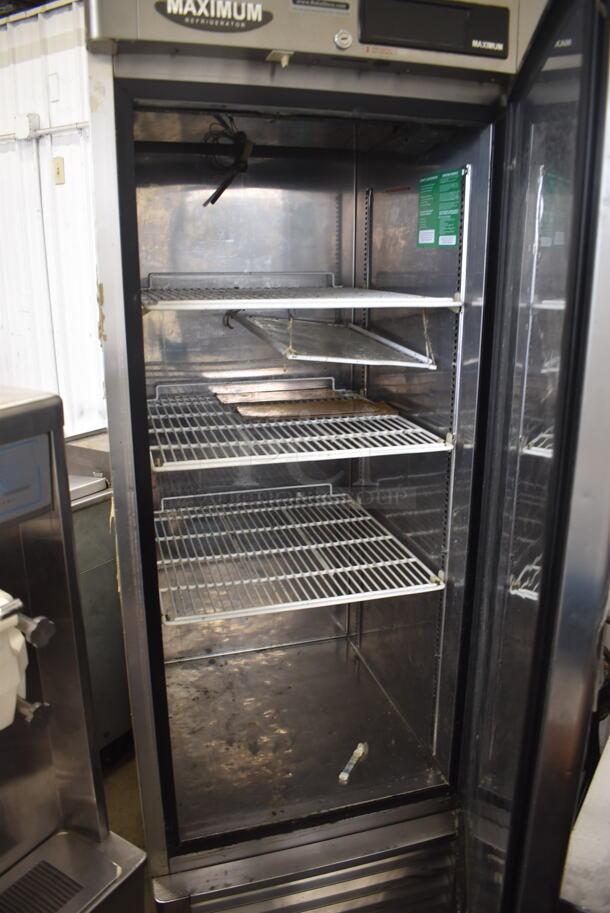 Maximum MSR-23NM Commercial Stainless Steel Solid Door Reach-In Cooler With Polycoated Shelves. 110-120V, 1 Phase. Tested and Working! - Image 4 of 5