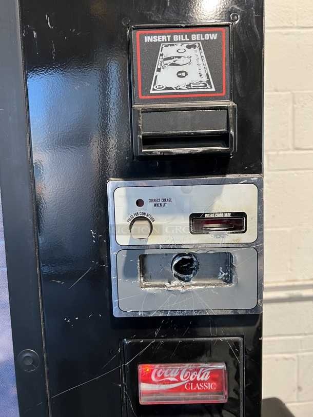 Dixie-Narco DNCB 368 / 216-8 Metal Commercial Canned Drink Vending Machine w/ Change Acceptor. Lock Has Been Drilled Out. 115 Volts, 1 Phase. 36x27x73. Tested and Powers On But Does Not Get Cold - Image 3 of 6