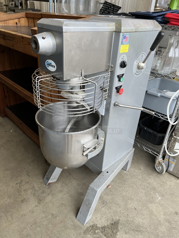 Univex SRM30+DHO Metal Commercial Floor Style 30 Quart Planetary Dough Mixer w/ Stainless Steel Mixing Bowl, Bowl Guard and Dough Hook. 115 Volts, 1 Phase. 21.5x33x50. Tested and Working!