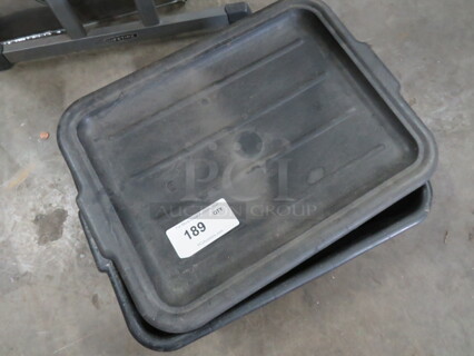 One Bussing Tub With Lid.