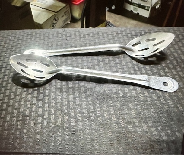 Commercial Slotted Spoon. 2XBID