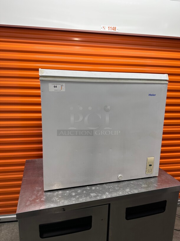 Working! HAIER HCM071LC 7.1 CU FT CHEST FREEZER 115 Volt Tested and Working! - Image 2 of 9