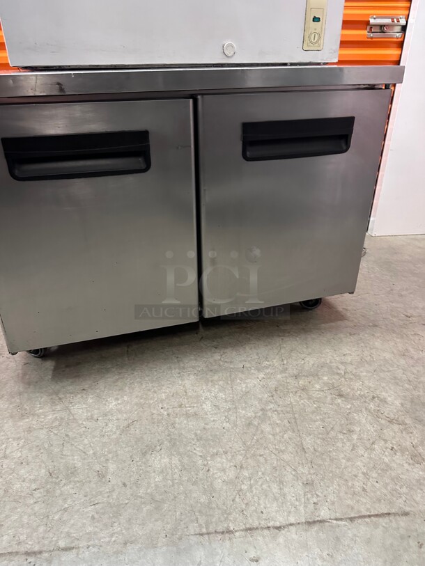 Working! Blue Air BLUR48-HC 48 inch 2 Section Undercounter Refrigerator 115 Volt NSF Tested and Working! - Image 3 of 9