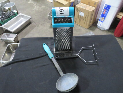 Assorted Utensil. 3XBID