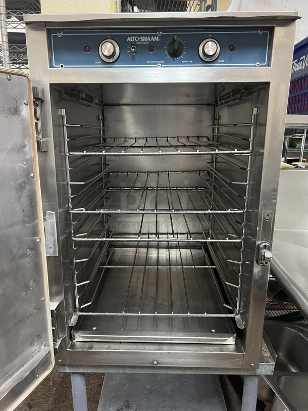Alto Shaam Halo Heat Low-Temperature Slow Cooking Oven /  Holding Cabinet; Holds up to 6 pans.120 volt  Tested and working! - Image 2 of 4