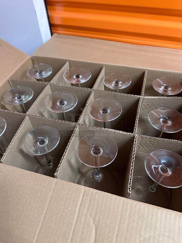 New! Libbey 7512 Vina 8 oz. Heavy Duty Commercial Customizable Martini Glass NSF  - Image 5 of 5