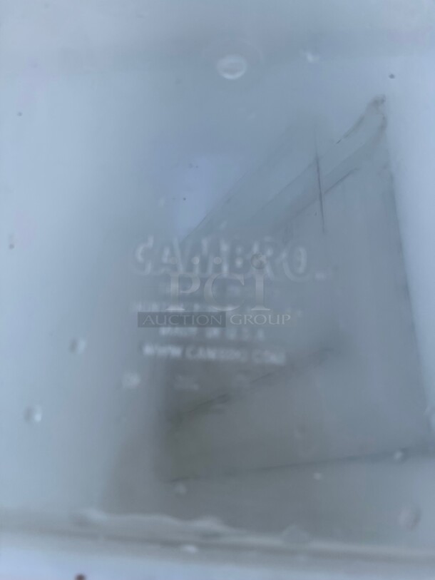 Clean! Cambro 21 Gallon / 335 Cup White Slant Top Mobile Ingredient Storage Bin with 2-Piece Sliding Lid - Image 4 of 7