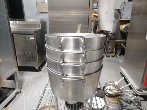 Choice 10 Qt. Tapered Aluminum Sauce Pan with Handle

 - Image 2 of 5