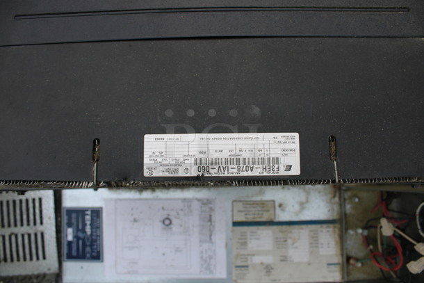 Norlake 6'x6'x6' SELF CONTAINED Walk In Cooler Box w/ Floor, Norlake Model CPB0751C-A Compressor and Copeland Model RS47C2-IAV-102 Condenser. 208/230 Volts, 1 Phase. Gallery Picture Is Unit Before Disassembly - Image 9 of 10