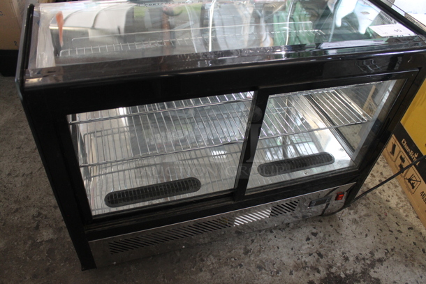 BRAND NEW SCRATCH AND DENT! KoolMore Stainless Steel Commercial Countertop Deli Display Case Merchandiser. Tested and Powers On But Does Not Get Cold - Image 4 of 10