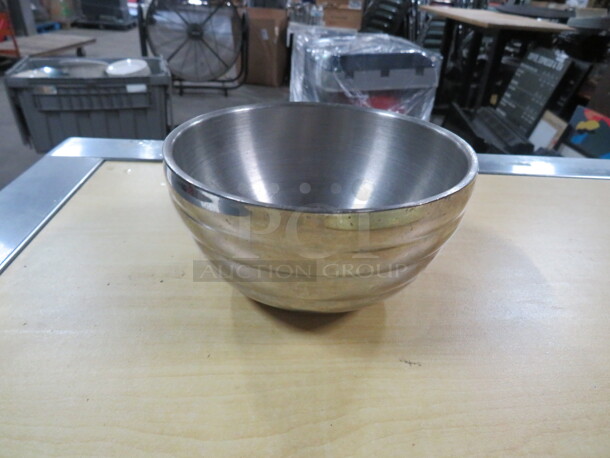 One Vollrath Double Wall Beehive 24oz Serving Bowl. #46587. $21.99