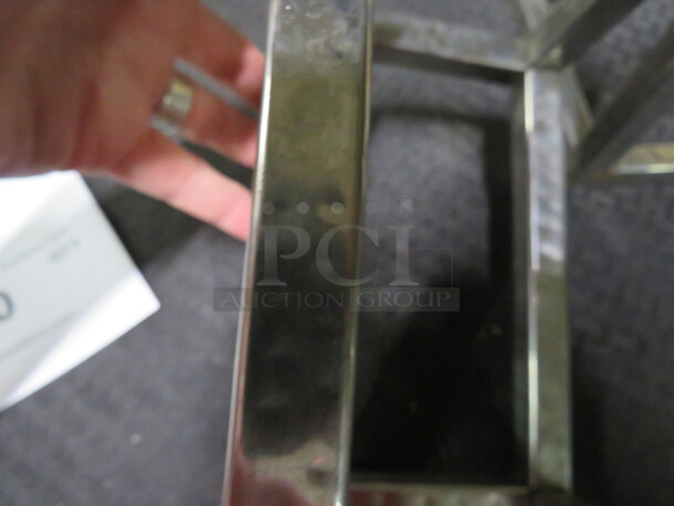 Hammered Silver Assorted Size Decorative Stands For Display. 3XBID - Image 2 of 2