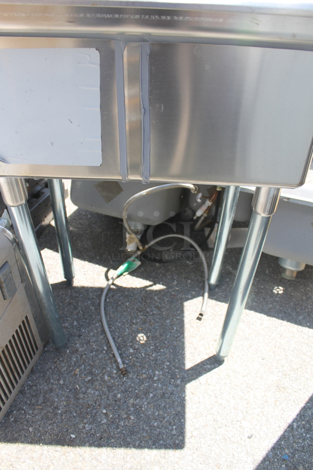 BRAND NEW SCRATCH AND DENT! KoolMore SB121610-16L3 Stainless Steel Commercial 2 Bay Sink w/ Left Side Drain Board. Bays 16x11.5. Drain Board 14x18 - Image 5 of 6