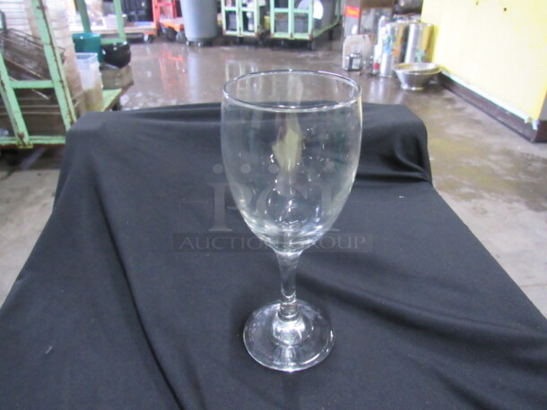 Stem Wine Glass. 10XBID