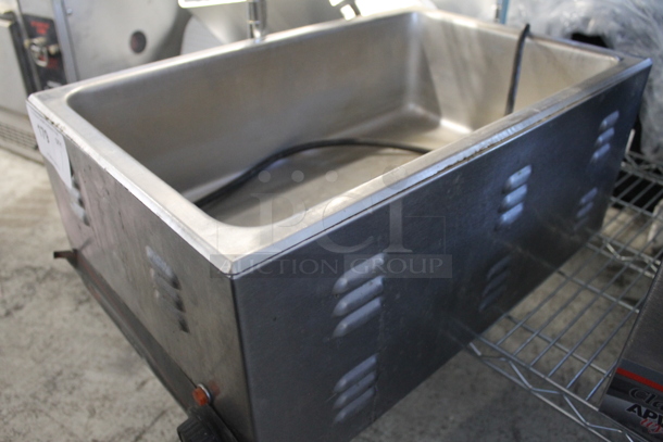 APW Wyott W-3Vi Stainless Steel Commercial Countertop Food Warmer. 120 Volts, 1 Phase. Tested and Working! - Image 3 of 6