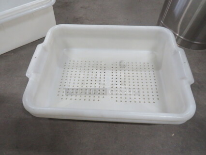 Perforated Bussing Tub. 2XBID