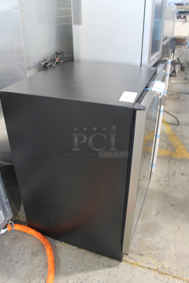 BRAND NEW SCRATCH AND DENT! Danby DBC514BLS Silhouette Stainless Steel Commercial 11 Bottle / 132 Can Capacity Cooler Merchandiser. Has Electronic Controls and Reversible Door. 115 Volts, 1 Phase. Tested and Working! - Image 3 of 10
