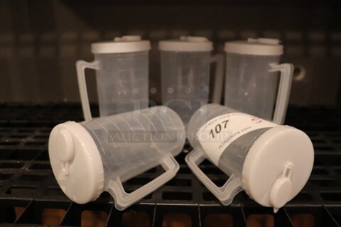 Plastic Seasoning Shaker Bottles 
Qty 5