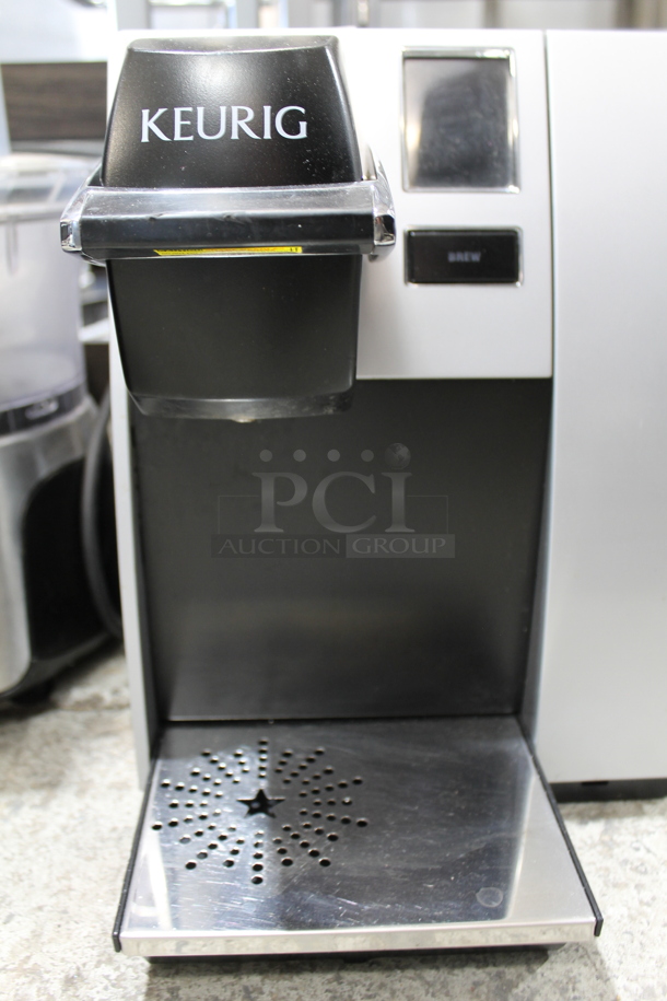 Keurig K150P Metal Countertop Single Cup Coffee Machine. 120 Volts, 1 Phase.  - Image 3 of 6