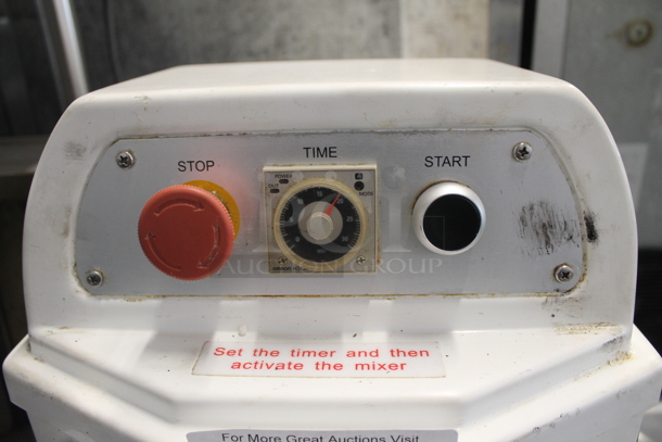 Eurodib LM20 Metal Commercial Floor Style 20 Quart Spiral Dough Mixer w/ Stainless Steel Mixing Bowl, Bowl Guard and Dough Hook. 120 Volts, 1 Phase. Tested and Working! - Image 5 of 8