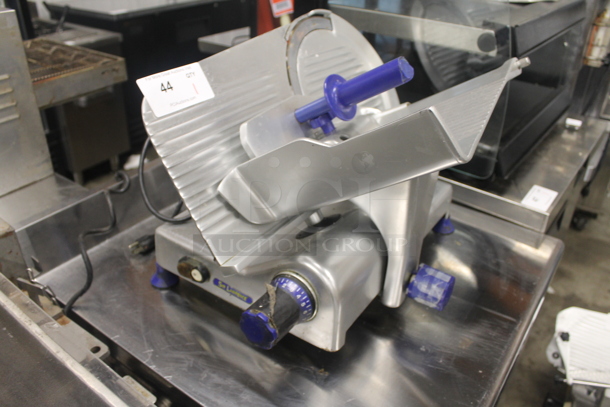 Sir Lawrence Stainless Steel Commercial Countertop Meat Slicer. 115 Volts, 1 Phase. Tested and Working! - Image 2 of 5