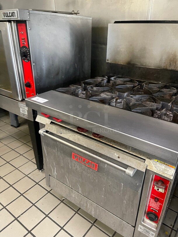Working! Vulcan Commercial Heavy Duty 6 Burner 36 inch Range with Standard Oven - 198,000 BTU Natural Gas With One Shelf NSF Tested and Working!