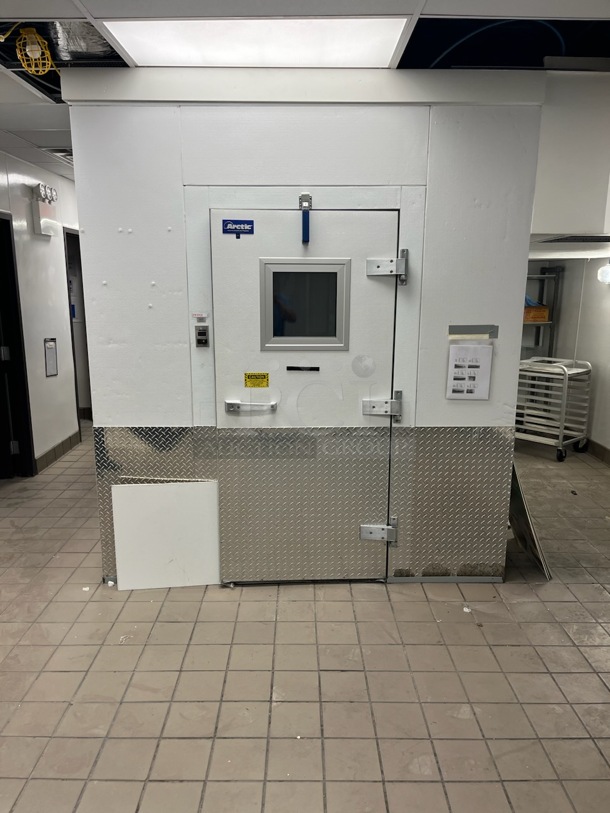 8'x16' Arctic Walk In Box w/ AA26-115C-AE 115 Volts, 1 Phase Evaporator and Copeland ZS21KAE-PFV-118 Compressor. Information Provided By The Consignor But Not Verified By PCI Auctions. Picture of the Unit Before Removal Is Included In the Listing.
