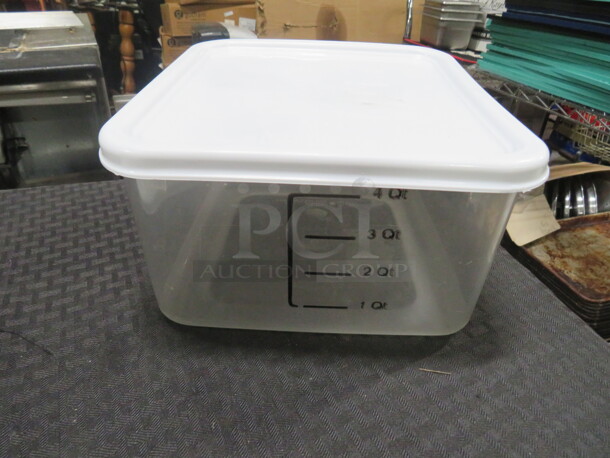 4 Quart Food Storage Container With Lid. 3XBID