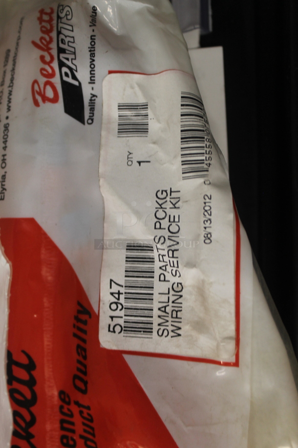 Beckett 750S GeniSys Universal Control Kit w/ Display and Extra Parts in Black Poly Hard Case  - Image 10 of 11