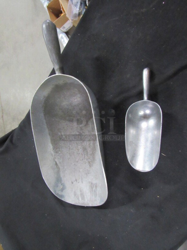 Assorted Size Aluminum Scoop. 2XBID