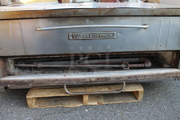 Bakers Pride Stainless Steel Commercial Natural Gas Powered Single Deck Pizza Oven.  - Image 6 of 6