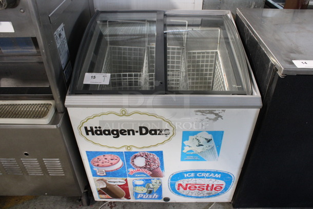 Caravell Model 206-995 Metal Commercial Novelty Ice Cream Freezer Merchandiser w/ 2 Sliding Lids on Commercial Casters. 120 Volts, 1 Phase. 30x26x35. Tested and Working!