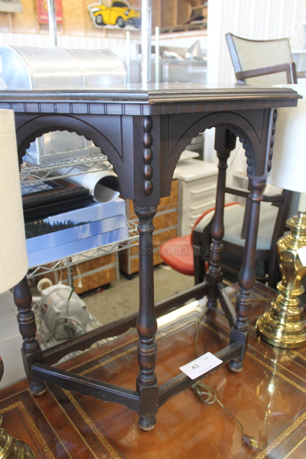 Wooden End Table. - Image 2 of 4