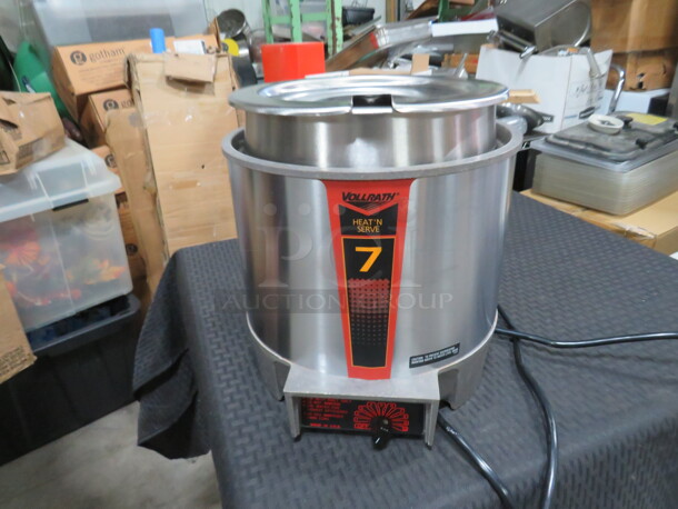 One NEW Vollrath 7 Quart Heat And Serve. Model# 72018. 120 Volt. 800 Watt. - Image 2 of 3