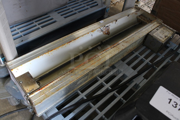 Vollrath Metal Commercial Heat Strip. 120 Volts, 1 Phase. 24x9x3 - Image 3 of 3